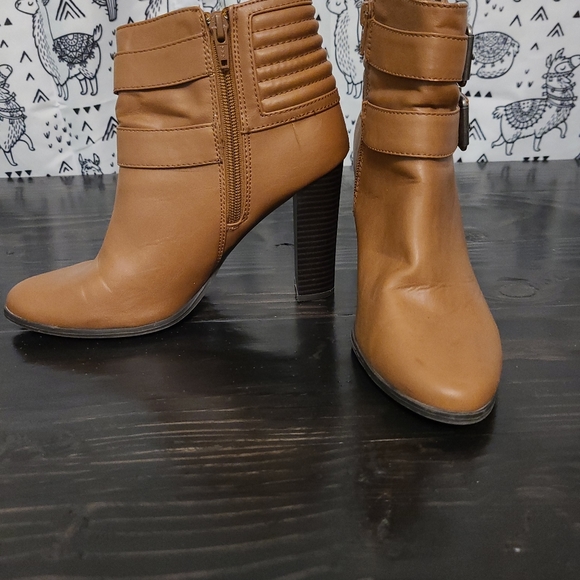 Express Shoes - Express cognac ankle boots size 8